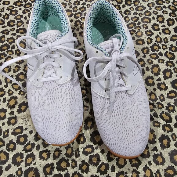 Women’s New Balance White Fresh Foam Golf Sneaker Size 7 - Picture 4 of 10